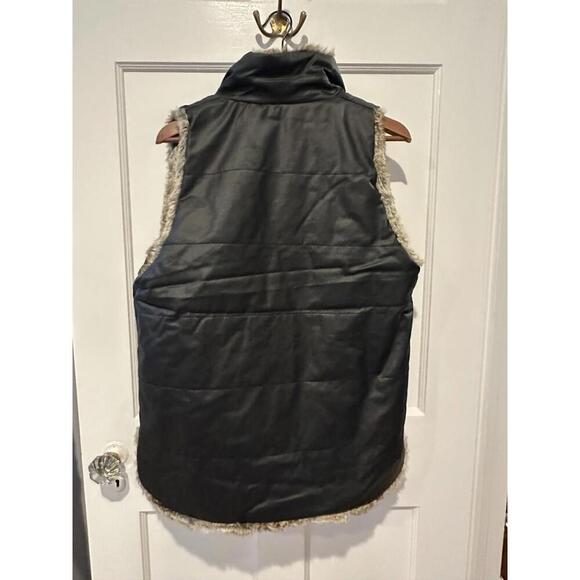 Tuckernuck Emilia Wax Fur Reversible Vest $298 NWT Medium M Sold Out - Picture 5 of 7